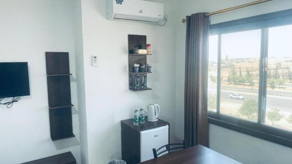 Salvador Dali Apartments Аман Екстериор снимка